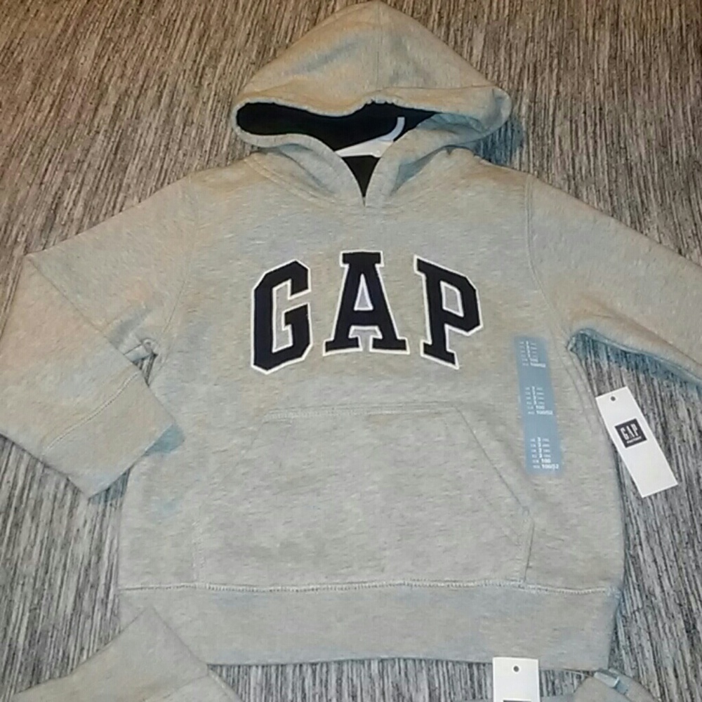 NWT GAP Set - Picture 2 of 6
